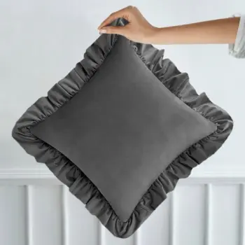 Jasno szara poszewka na poduszę dekoracyjna welurowa falbany 40x40cm NOWOŚĆ